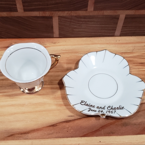 Vintage Porcelain Gold Trim Tea Cup & Saucer - Picture 3 of 4